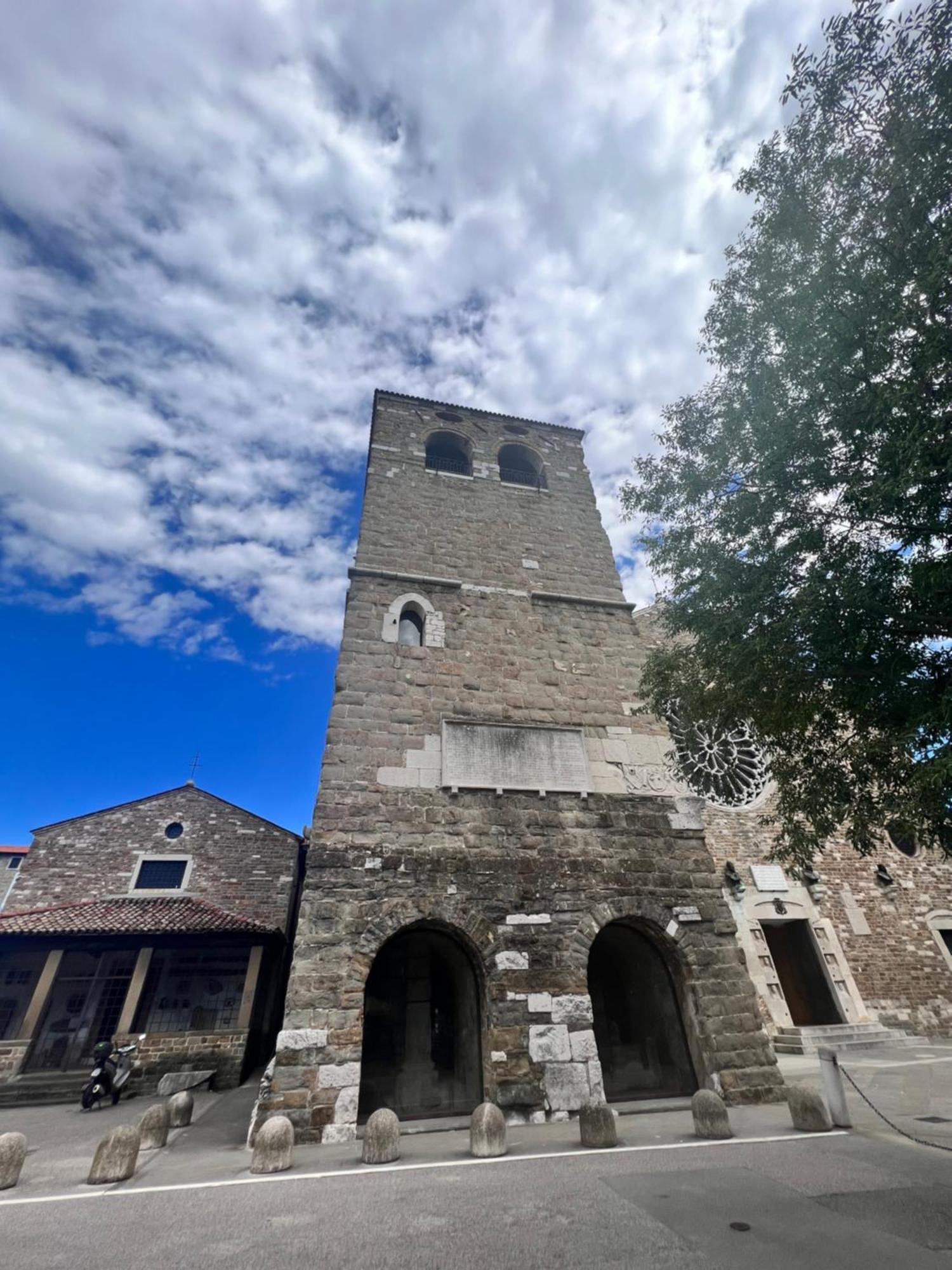 Appartamento Al Castello Trieste Exterior foto